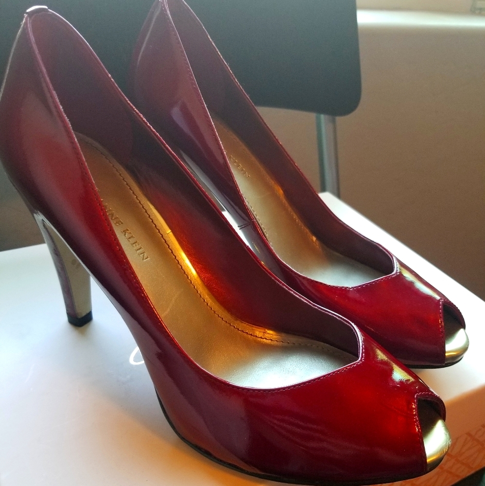 Peep toe heels